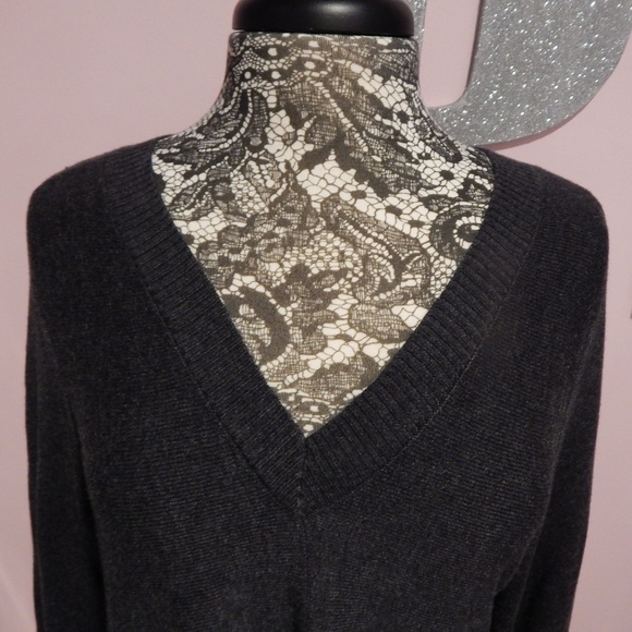 Vertical Design Charcoal Gray V Neck Sweater Sz L - Picture 2 of 4